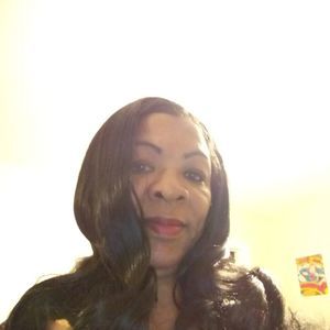 Meet your Posher, Lorine